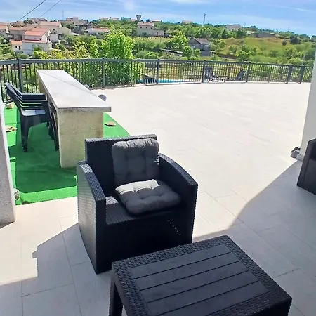 Andar Moradia T4 Na Casa Do Olival Σπίτι διακοπών *