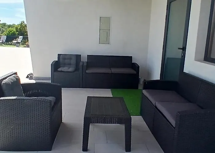 Andar Moradia T4 Na Casa Do Olival Feriehus