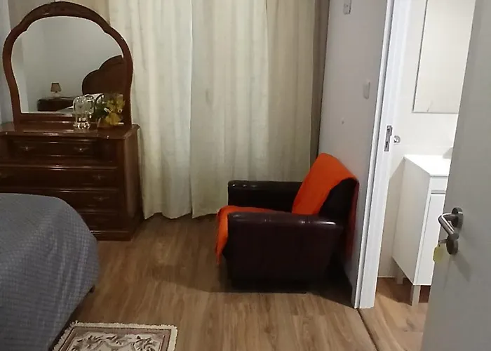 Andar Moradia T4 Na Casa Do Olival *